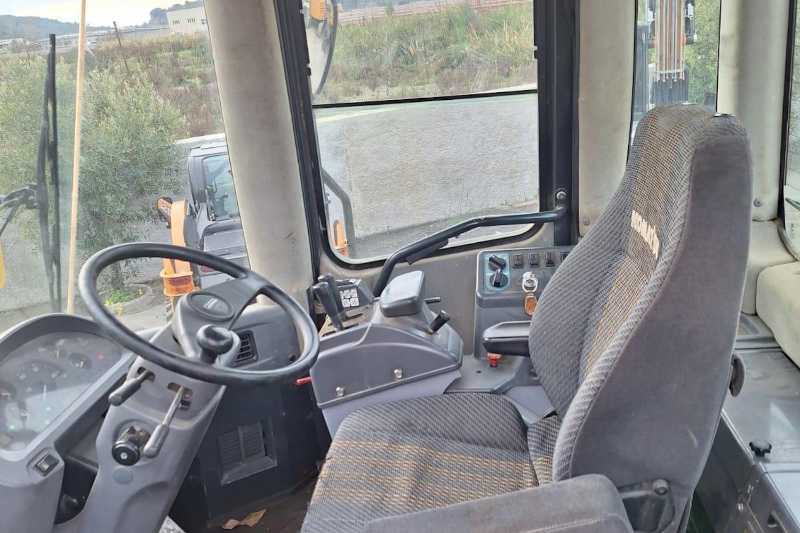 OmecoHub - Immagine KOMATSU WA380-5